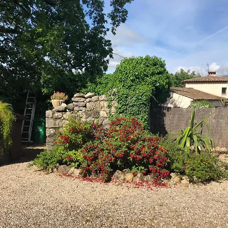 Les Bergeries Bed & Breakfast *